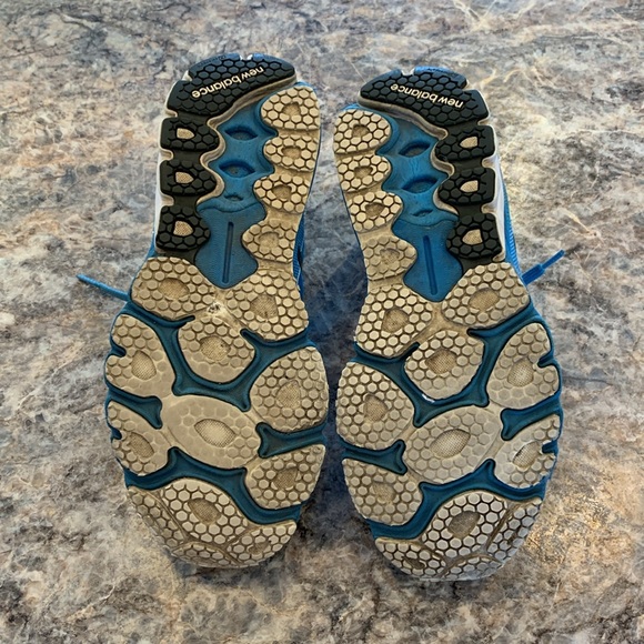 New Balance Shoes - Picture 6 of 6